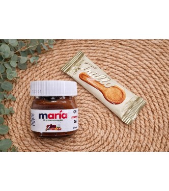 Nutella con cuchara de galleta