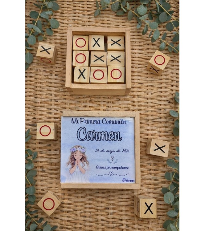 Tres en raya en estuche de madera