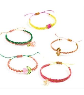 Pulseras de macramé rosas
