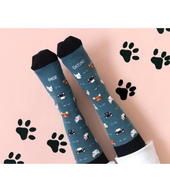 Kit Taza + Calcetines "Amor gatuno"